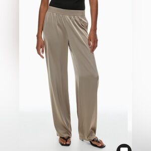 Wilfred Aritzia Satiny Champagne Taupe Wide Leg Full Length Dressy Pants M